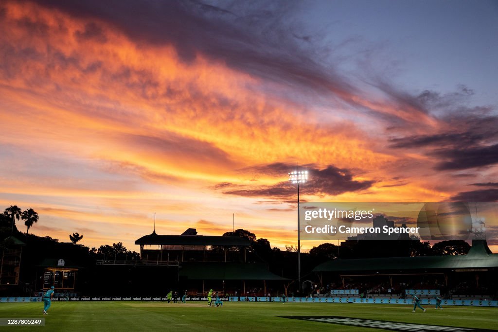 WBBL Semi Final - Brisbane v Sydney