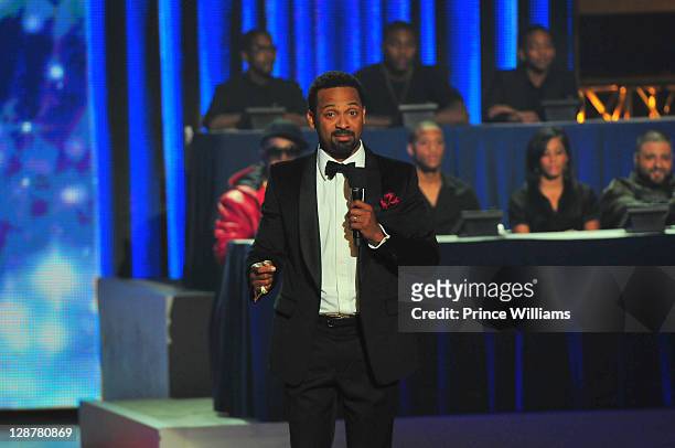 Mike Epps performs during the BET Hip Hop Awards 2011 at the Boisfeuillet Jones Atlanta Civic Center on October 1, 2011 in Atlanta, Georgia.