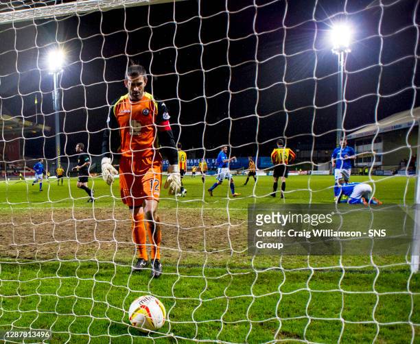 V ST JOHNSTONE .FIRHILL- GLASGOW.Dejection for Partick Thistle goalkeeper Paul Gallacher as he picks the ball out of his net after St Johnstone...