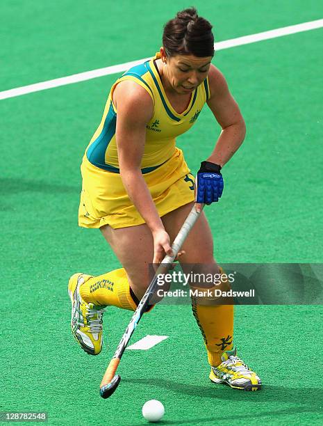 Jade Close of the Hockeyroos controls the ball during the Oceania Cup match between New Zealand and Australia at Hobart Hockey Centre on October 8,...