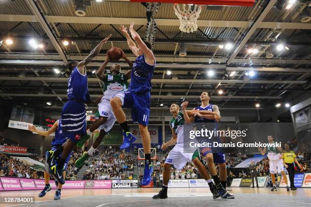 Dru Joyce of Trier jumps towards the basket during the BEKO BBL Bundesliga match between TBB Trier and Eisbaeren Bremerhaven at Arena Trier on...