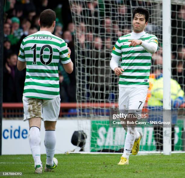 V CELTIC.TULLOCH CALEDONIAN STADIUM - INVERNESS.Celtic's Miku celebrates his goal with team-mate Anthony Stokes