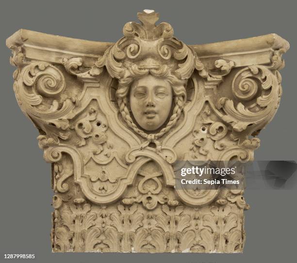 Kapiteel of pilaster, decorated with woman's head and acanthus motifs in relief, capitals building component gypsum paint, d 14.0.