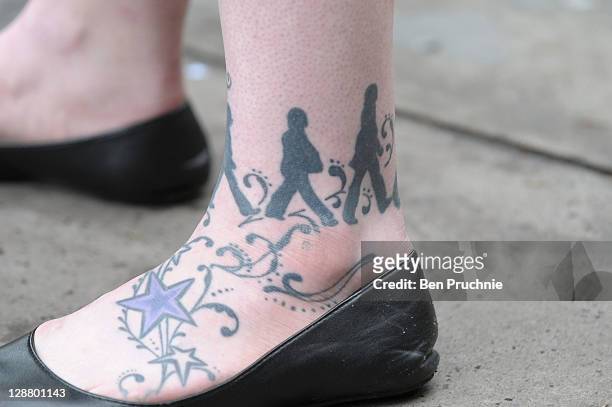 267 Stars On Foot Tattoo Photos and Premium High Res Pictures - Getty Images