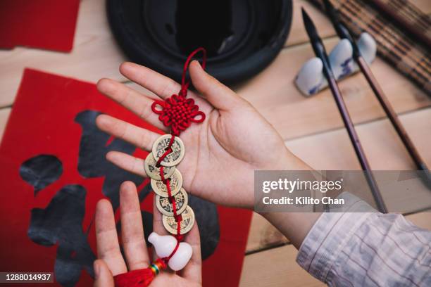 Chinese Symbols For Luck Photos and Premium High Res Pictures - Getty ...