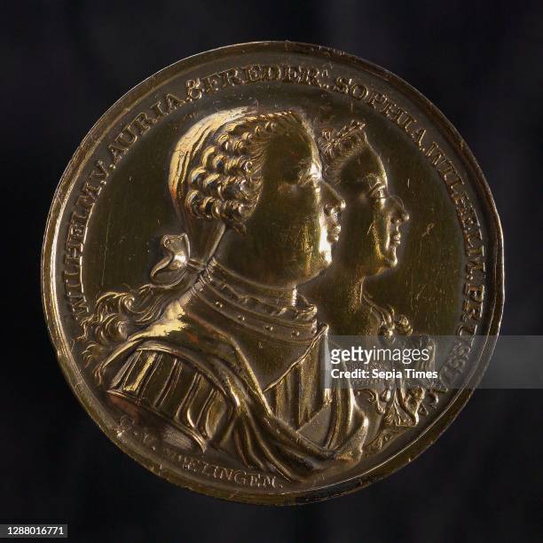 Gijsbert van Moelingen, Medal on the wedding of Prince William V with Frederica Sophia Wilhelmina, princess of Prussia, wedding medal medal silver...