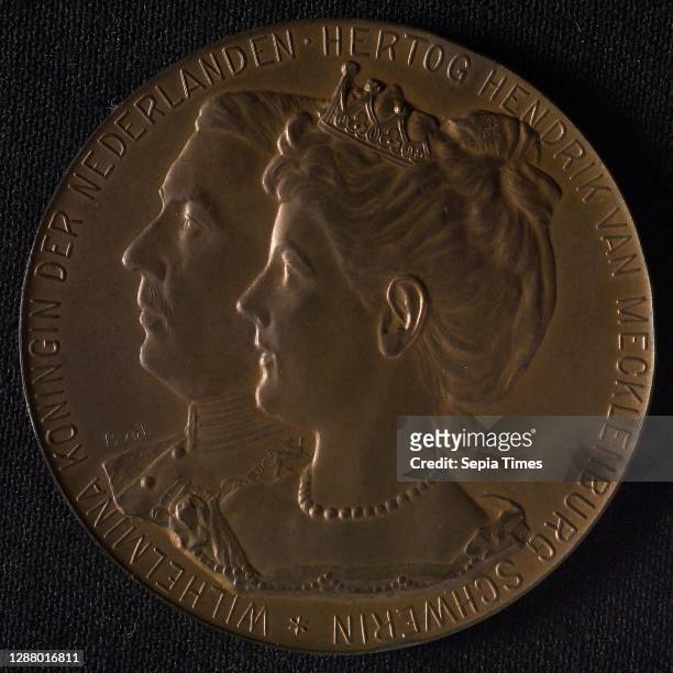 Nederlandsche Fabriek van Gouden en Zilveren Werken J.A.A. Gerritsen, Medal on the wedding of Queen Wilhelmina and Prince Hendrik, wedding medal...