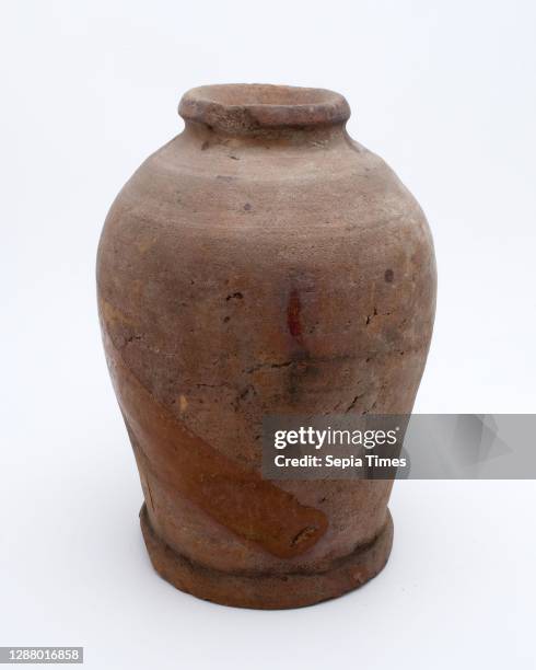 Pottery pot on stand, baluster shape, used in the sugar industry, sugar bowl pot holder soil find ceramic earthenware glaze lead glaze, opening 7.5...