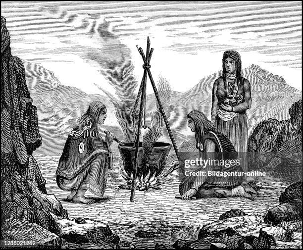 Women of the Mapuche, Mapuche, an indigenous people in South America, at a fire place, Argentina, women in the 19th century / Frauen vom Volk der...