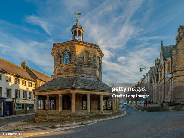 The octagonal Market Cross was a gift to the town of Barnard Castle from Thomas Breaks in 1747.