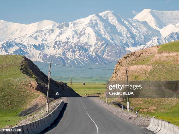 Pamir Range StockFotos und Bilder Getty Images