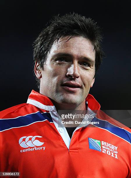Referee Steve Walsh looks on during quarter final two of the 2011 IRB Rugby World Cup between England and France at Eden Park on October 8, 2011 in...