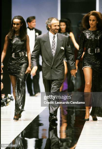 Italian fashion designer Gianni Versace presenting his fashion