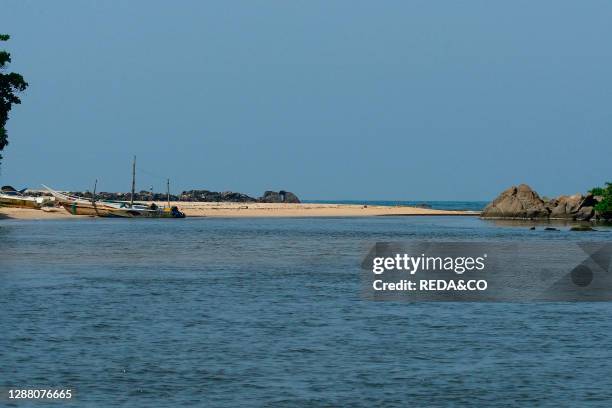 Boat trip along the Bentota River near Aluthgama. Sri Lanka. Asia.