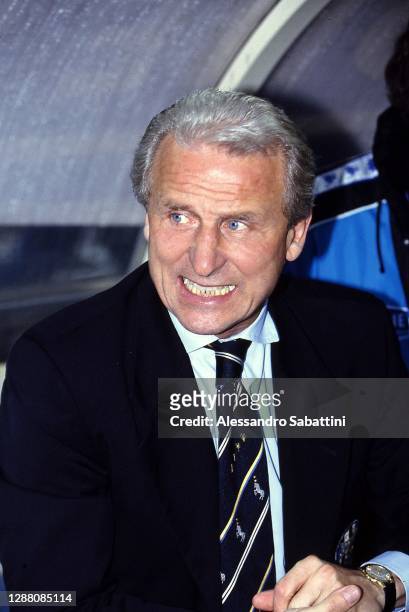 Giovanni Trapattoni head coach of Juventus looks on during the Serie A 1985-86 Italy.