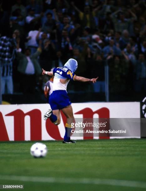 Fabrizio Ravanelli of Juventus celebrates after scoring a goal during the Final Champions League match between Ajax and Juventus at Stadio Olimpico...