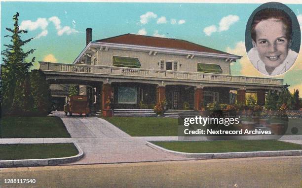 Vintage souvenir postcard published ca 1923 from the Movie Star Homes series, depicting mansions and grand beach estates of Hollywood celebrities,...