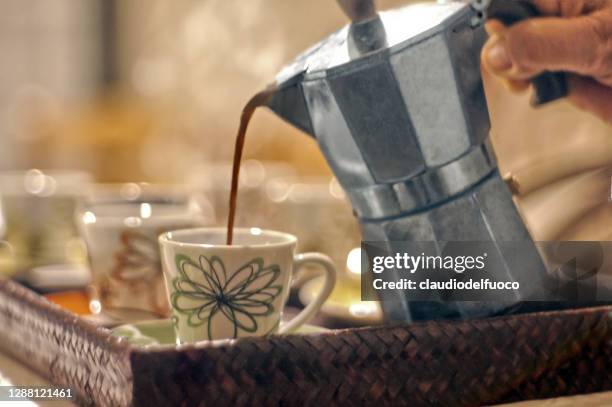 italian mocha coffee - caffè italiano con la moka - caffè mocha foto e immagini stock