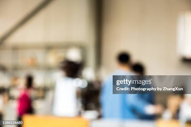 bokeh image of coffee shop, tokyo, japan. - blurred motion restaurant stock-fotos und bilder