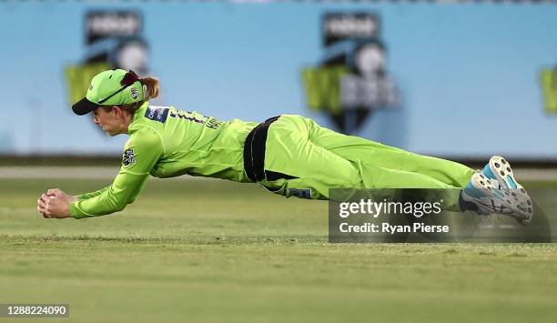 Rachael Haynes of the Thunder takes a catch to dismiss Nat Scriver of the Stars off the bowling Samantha Bates of the Thunder of during the Women's...