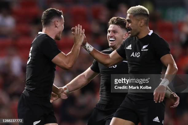 Will Jordan of the All Blacks celebrates a try with his teammates during the 2020 Tri-Nations match between the Argentina Pumas and the New Zealand...