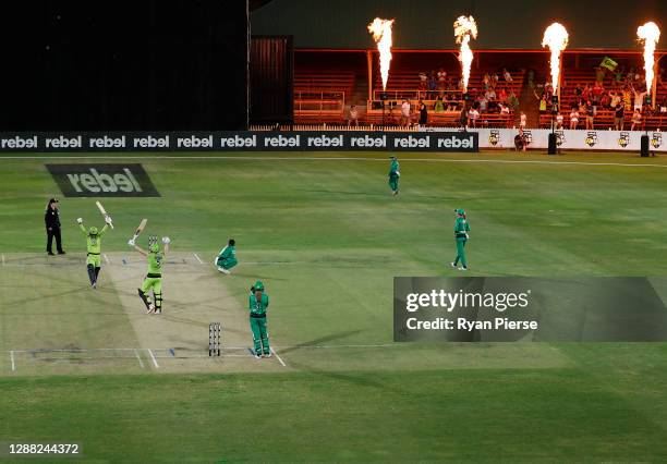 Rachael Haynes of the Thunder and Heather Knight of the Thunder celebrate victory during the Women's Big Bash League Final between the Melbourne...