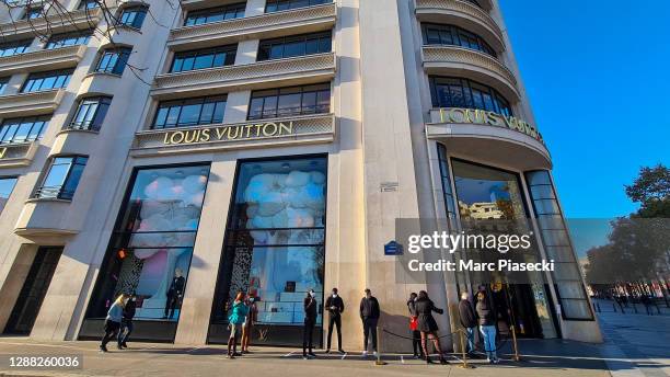 Louis Vuitton Flagship Store Stock Photo - Download Image Now