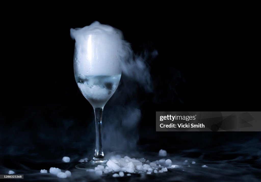 Use of creative effects with Dry Ice fog and a wine glass