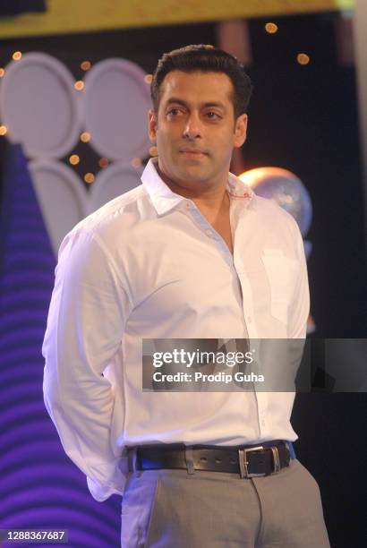Salman Khan attends the IBN7's 'Super Idols' Iconic Achievers awards on November 29, 2010 in Mumbai, India.