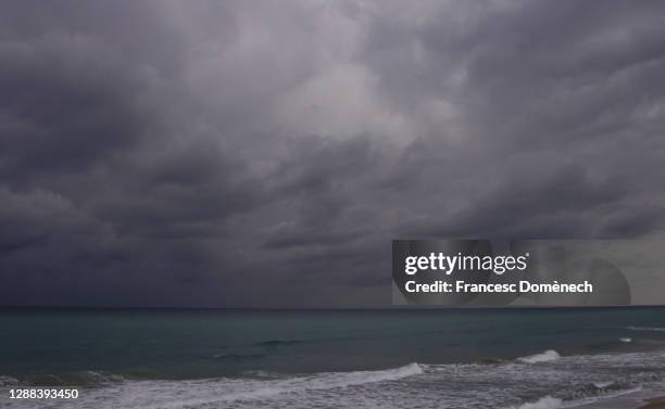 storm is coming - tarragona stock pictures, royalty-free photos & images