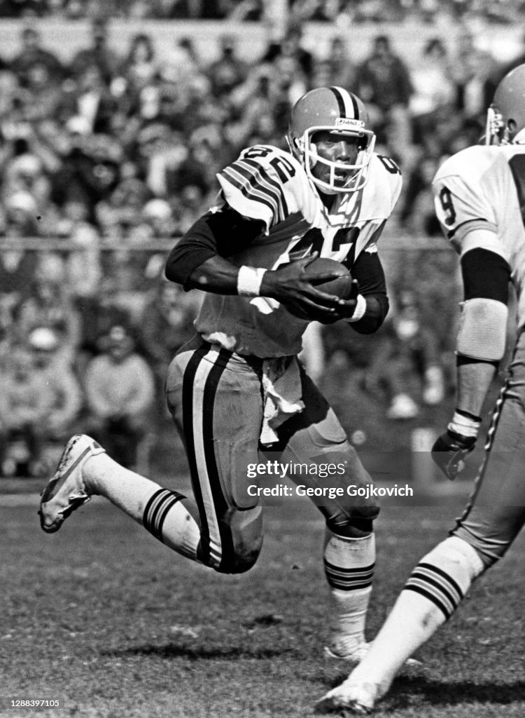 Pittsburgh Steelers v Cleveland Browns