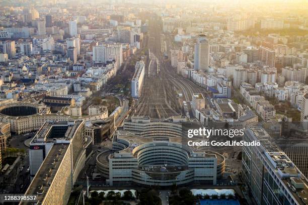 montparnasse station - gare montparnasse stock pictures, royalty-free photos & images