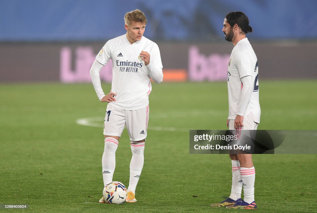 Real Madrid v Deportivo Alaves - La Liga Santander