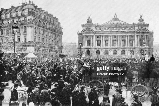 Mid-lent in Paris - the game of serpentines. A crowd in Sunday clothes stands in front of the Opera. Men throwing cotillions and snakes from the...