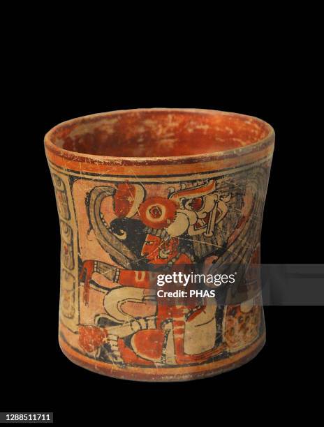 Vessel used to drink cacao. It was drunk in cylindrical, narrow and tall ceramic vessels. Maya culture. Late classical . Guatemala. Ceramics. Museum...