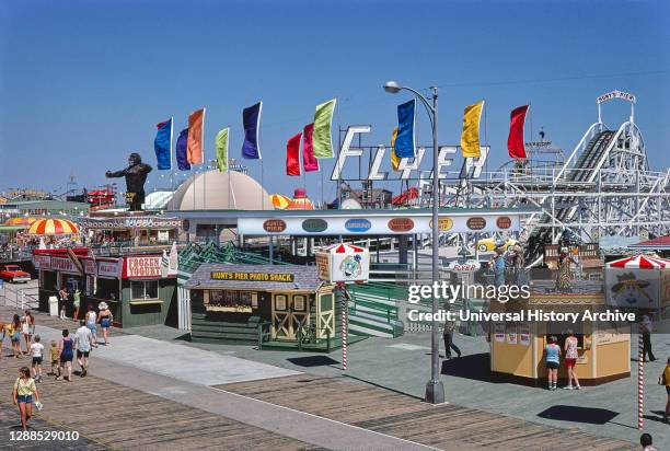 Morey's and Hunt's Piers, Wildwood, New Jersey, USA, John Margolies Roadside America Photograph Archive, 1978.