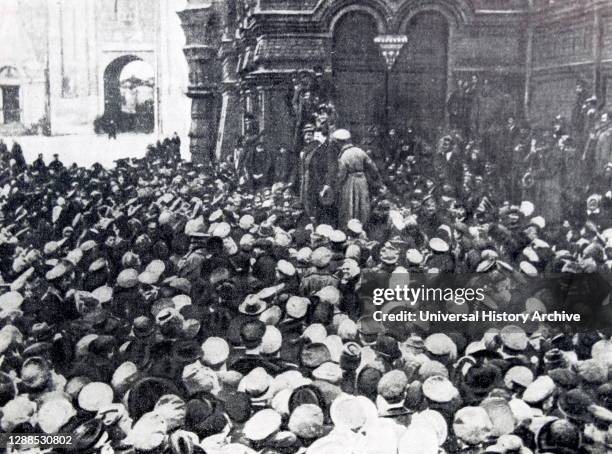 February 1917 Revolution Photos and Premium High Res Pictures - Getty ...