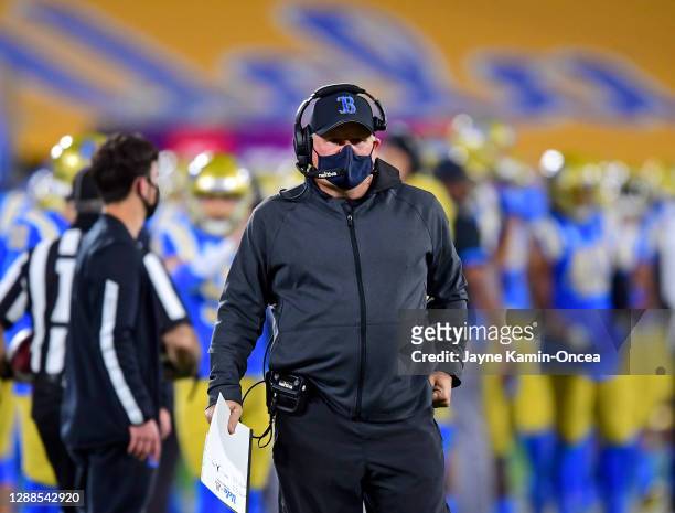 Head coach Chip Kelly of the UCLA Bruins on the sidelines during the game against the Arizona Wildcats at the Rose Bowl on November 28, 2020 in...