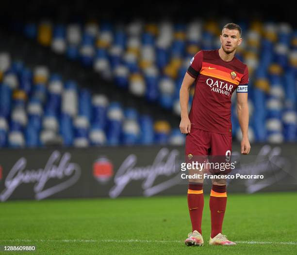 Edin Dzeko of AS Roma during the Serie A match between SSC Napoli and AS Roma at Stadio San Paolo on November 29, 2020 in Naples, Italy.