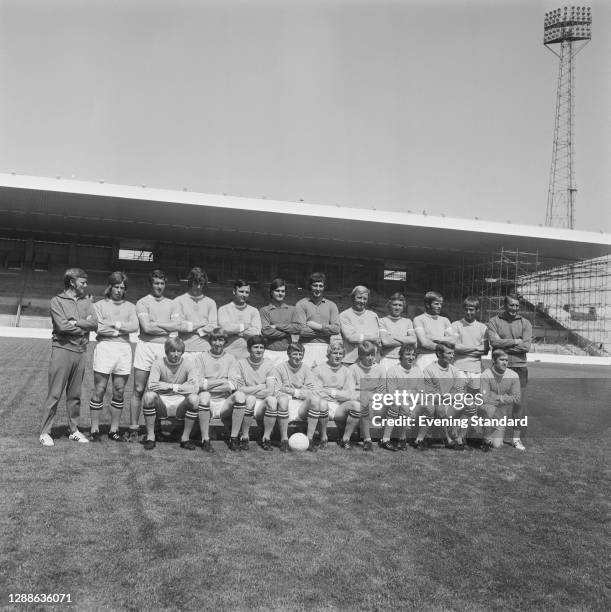 The Manchester City FC football team line up at Maine Road in Manchester, UK, August 1971. From left to right, : Peter Blakey , Willie Donachie, Mike...