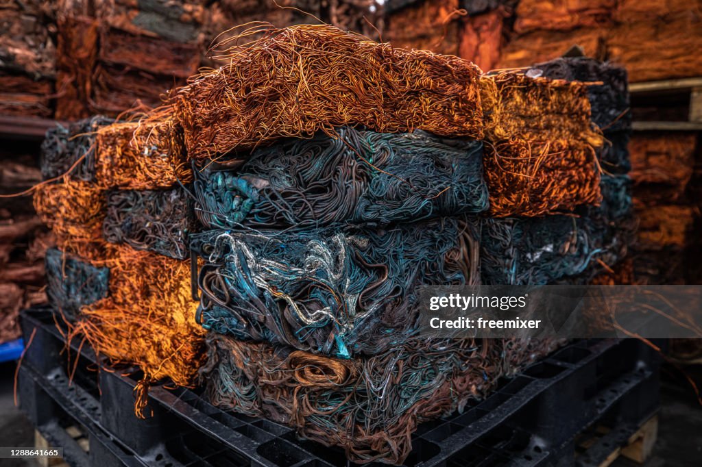 Zerkleinerter Ballenkupferdraht für das Recycling