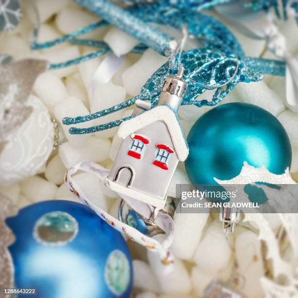 house christmas tree decoration - xmas eps stockfoto's en -beelden