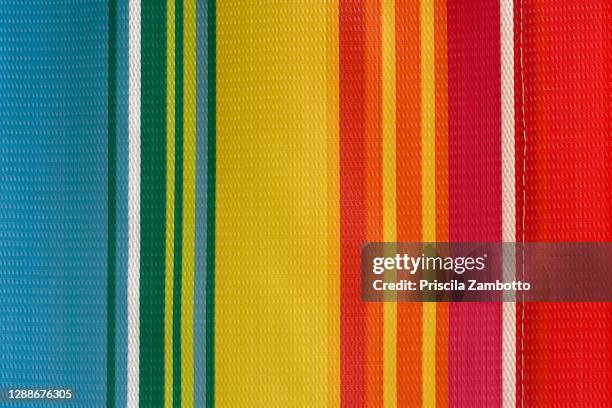 sacola de feira detail - nylon bag stripes - nylon foto e immagini stock
