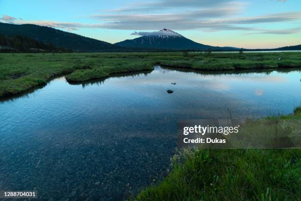 Oregon, Deschutes National Forest, Sparks Lake and Mount Bachelor.