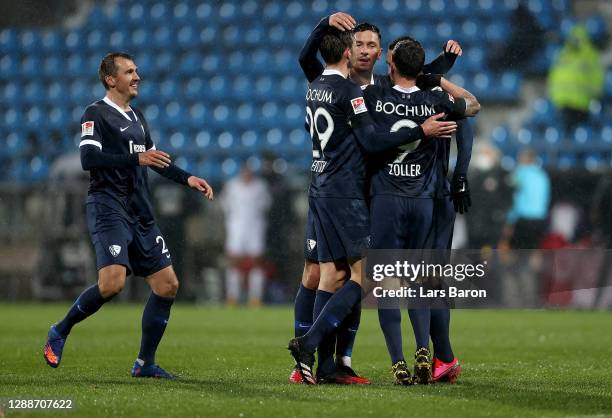 Robert Žulj of Bochum celebrate with his team mates after scores his team's 4th goal during the Second Bundesliga match between VfL Bochum 1848 and...