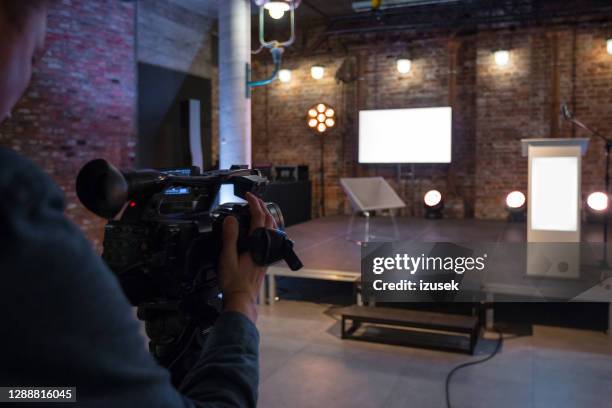 ready to online seminar - press conference stage stock pictures, royalty-free photos & images