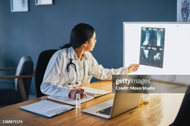 the guru in bone health - orthopedic surgeon stock pictures, royalty-free photos & images