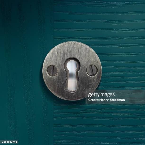 close-up keyhole detail - peephole bildbanksfoton och bilder