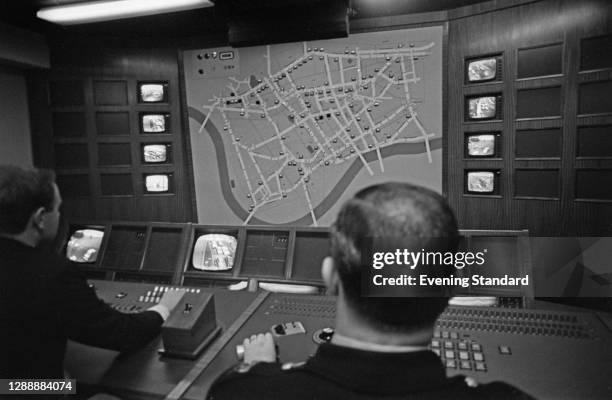 Pc 1968 175 Computer 1968 Stock Photos, High-Res Pictures, and Images - Getty ...