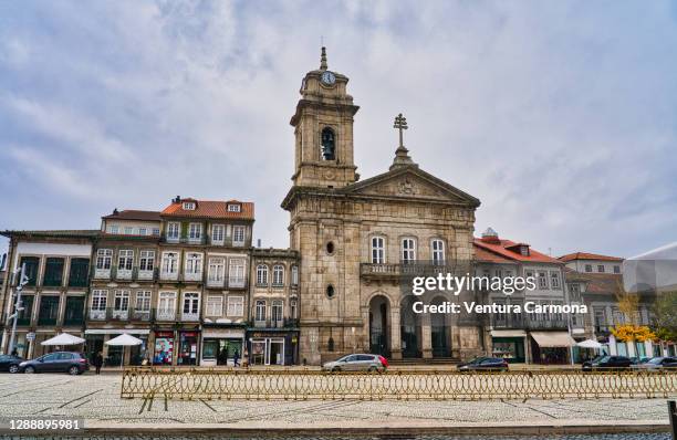 st. peter's basilica, guimarães - guimaraes 個照片及圖片檔